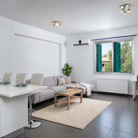 Timelessly Modern 1br In Old Town Nicosia